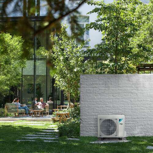 7831707_onbekend_Daikin_Sfeerafbeelding_02.jpg Daikin Perfera binnen + buitenunit 2,0 kW R32 (inclusief IR afstandsbediening en WLAN)